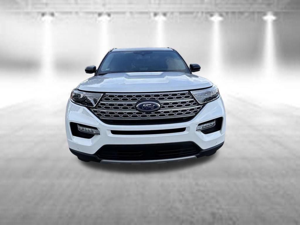 Used 2024 Ford Explorer Limited w/ Limited Technology Package RWD image 10