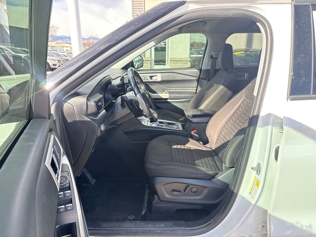 Used 2021 Ford Explorer XLT w/ Class III Trailer Tow Package image 24