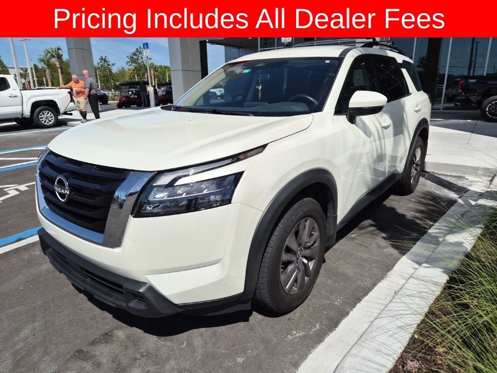 Used 2024 Nissan Pathfinder SV FWD image 1