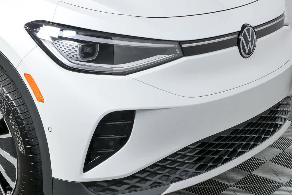 Certified 2023 Volkswagen ID.4 Pro S Plus image 40