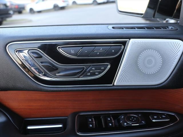 Used 2020 Lincoln Navigator Reserve w/ Equipment Group 208A Reserve image 19