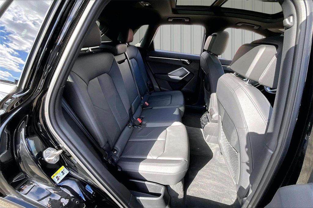 Used 2025 Audi Q3 2.0T Premium Plus w/ Premium Plus Package image 25