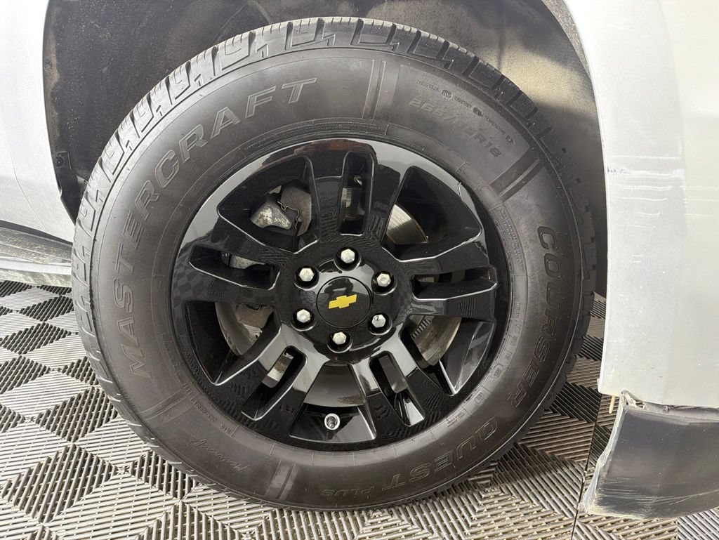 Used 2019 Chevrolet Suburban LT AWD/4WD image 42
