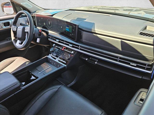 Used 2025 Hyundai Santa Fe Limited FWD image 21