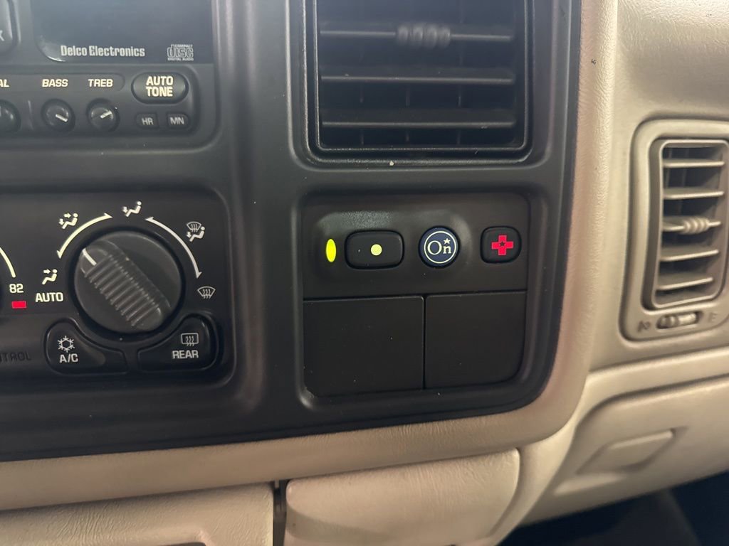 Used 2002 Chevrolet Tahoe LT image 17