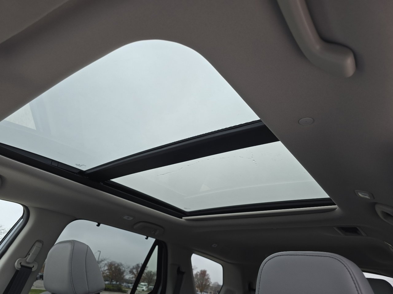 New 2025 Honda Pilot Touring image 3