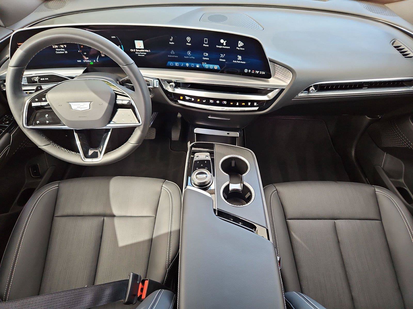 Used 2024 Cadillac Lyriq Luxury RWD image 13