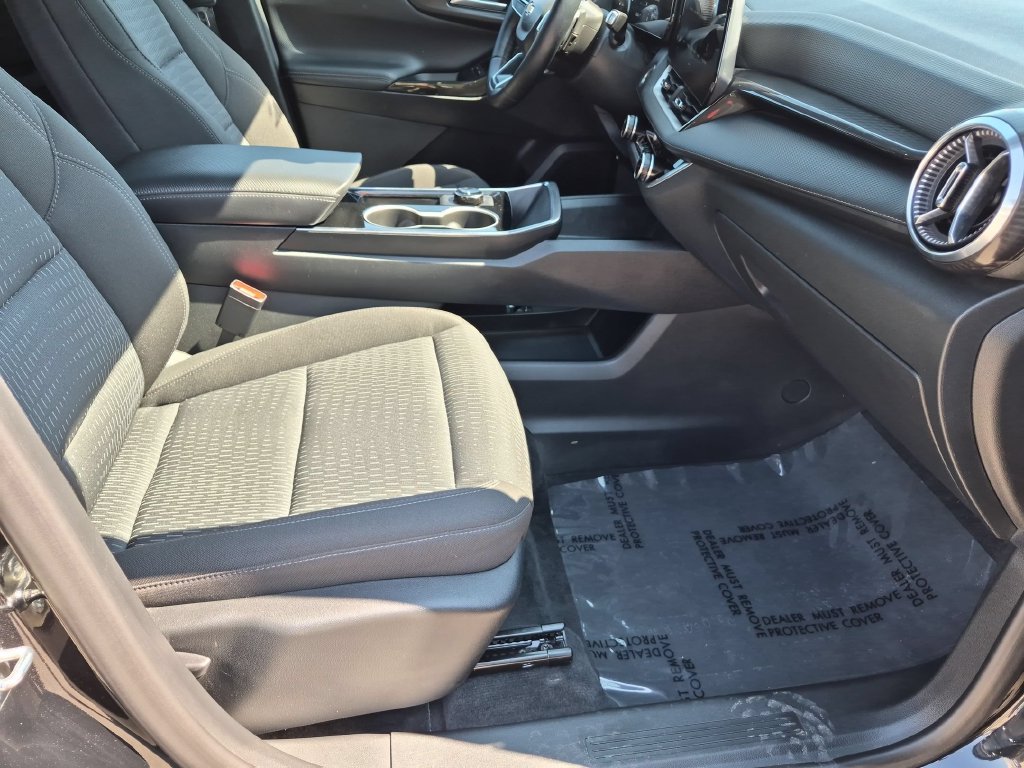Used 2026 Chevrolet Equinox LT FWD image 30