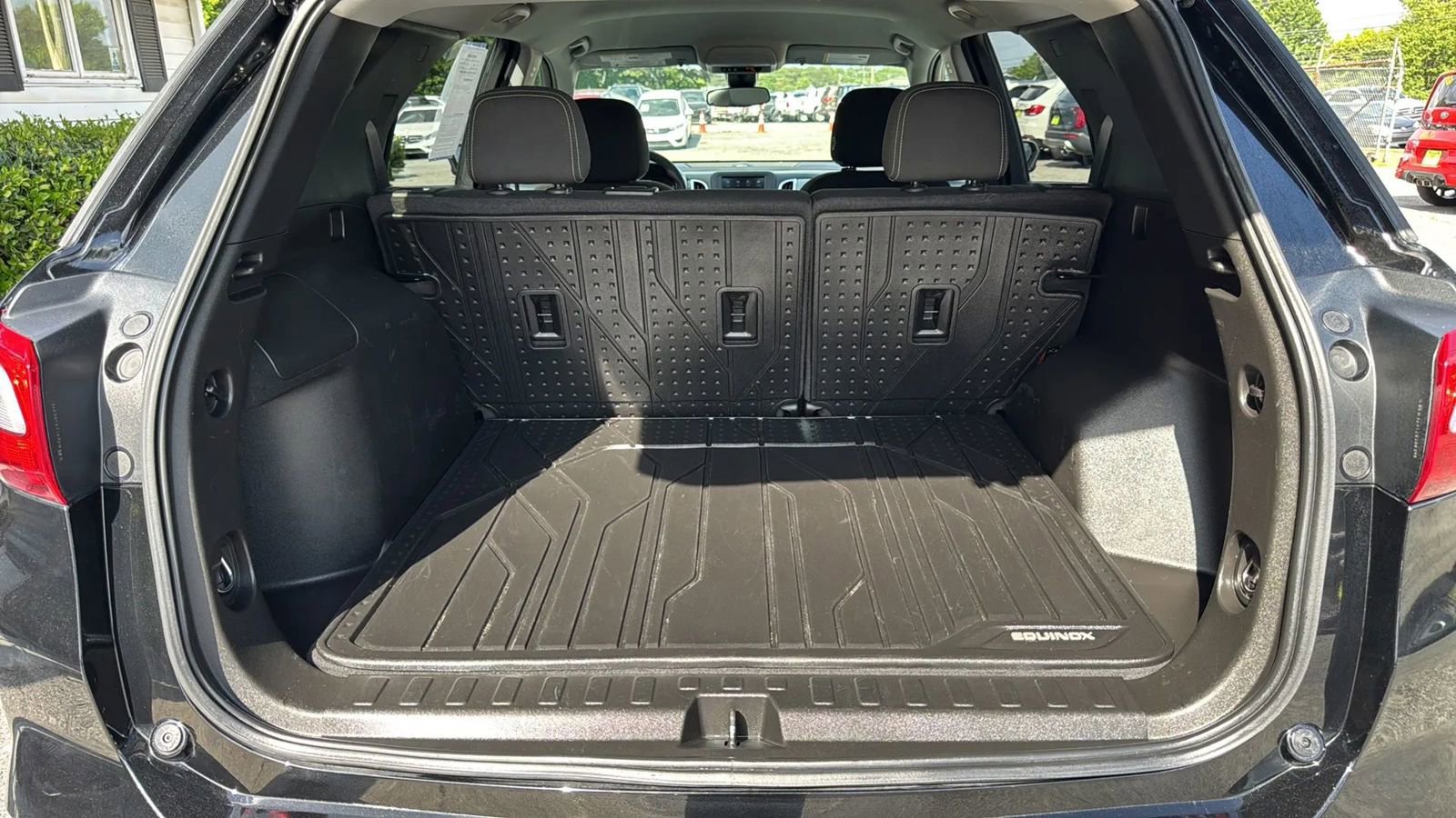 Used 2021 Chevrolet Equinox LS w/ LS Convenience Package FWD image 16