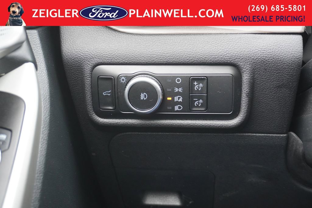 Used 2023 Ford Explorer Limited w/ Limited Technology Package image 31