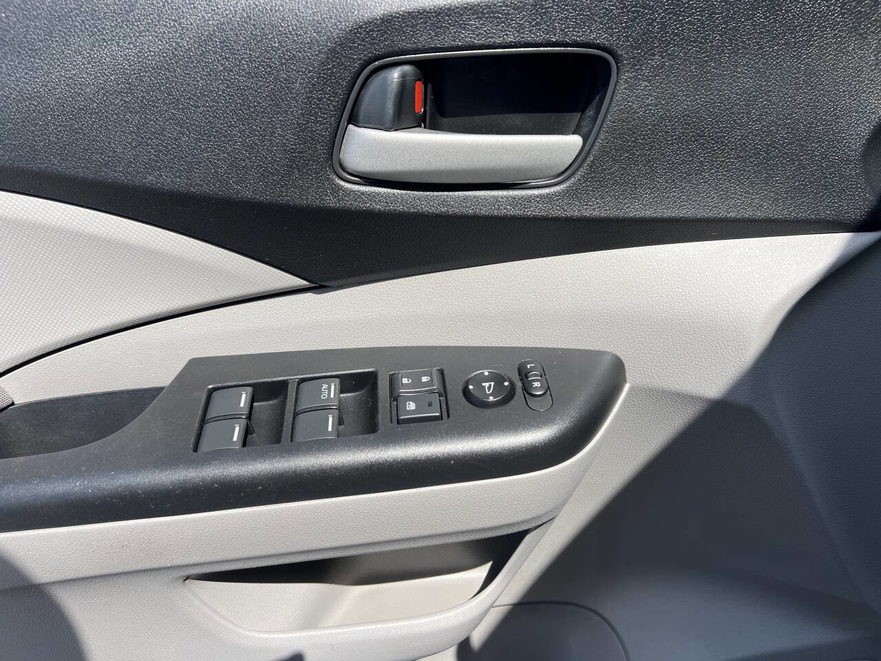 Used 2013 Honda CR-V LX image 9