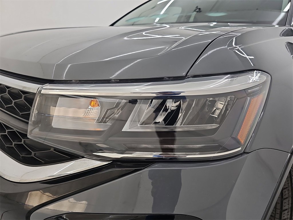 Used 2024 Volkswagen Taos SE image 42