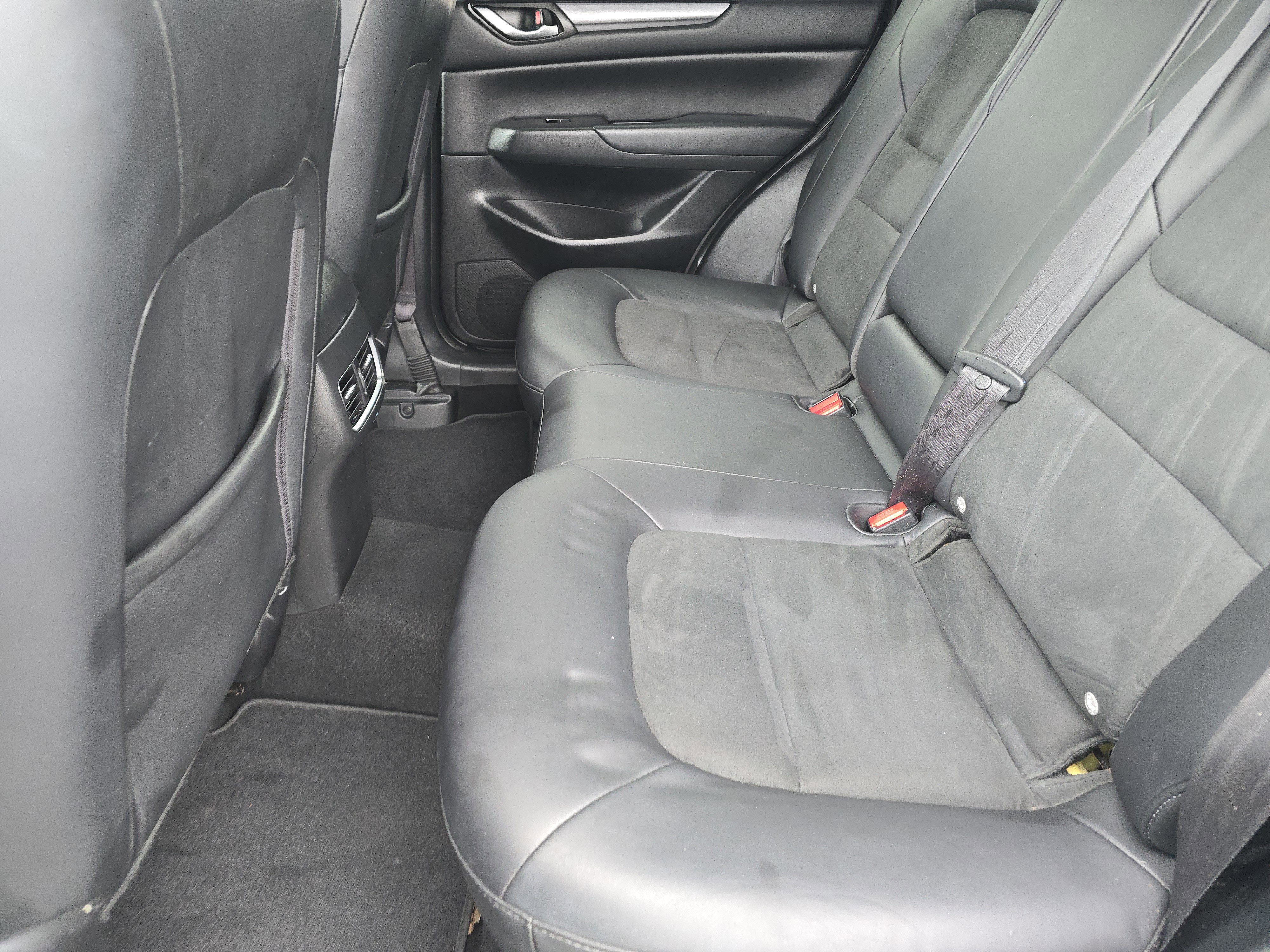 Used 2019 MAZDA CX-5 Touring image 8