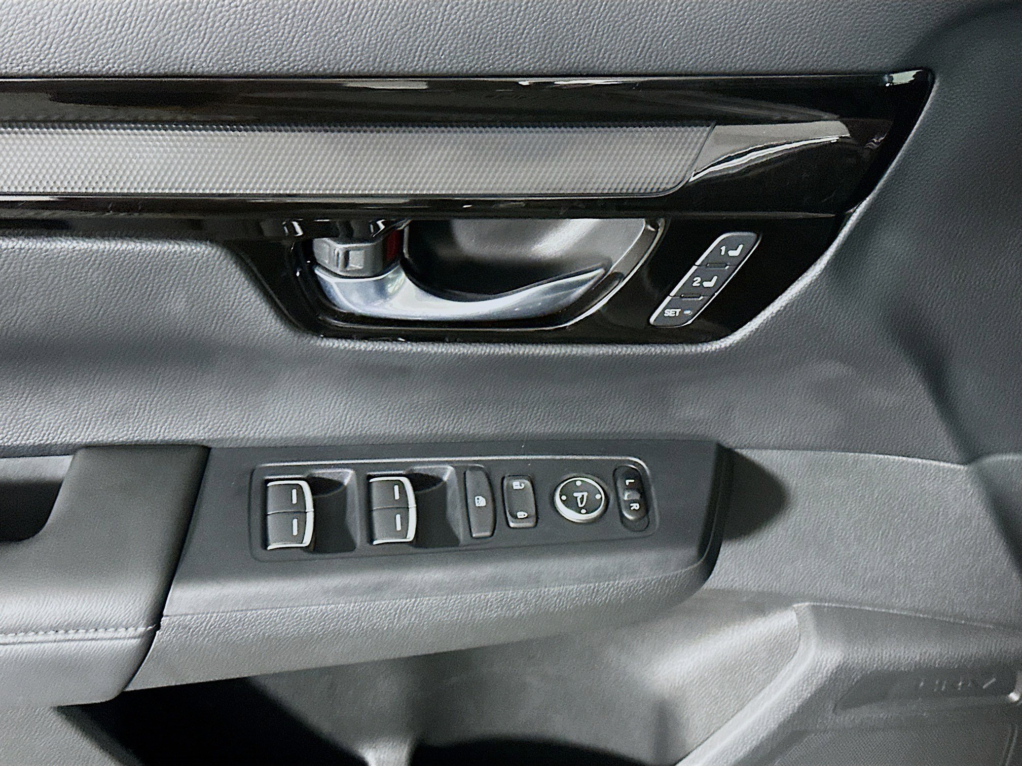 Used 2024 Honda CR-V EX-L image 15