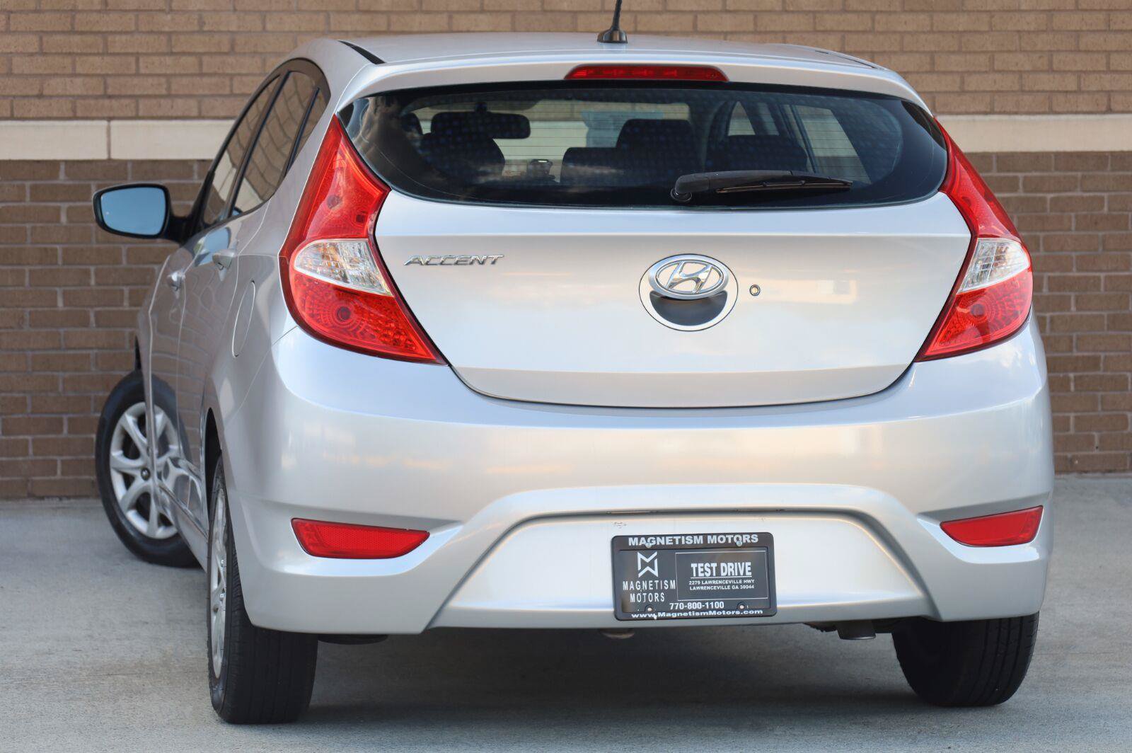 Used 2013 Hyundai Accent GS FWD image 9