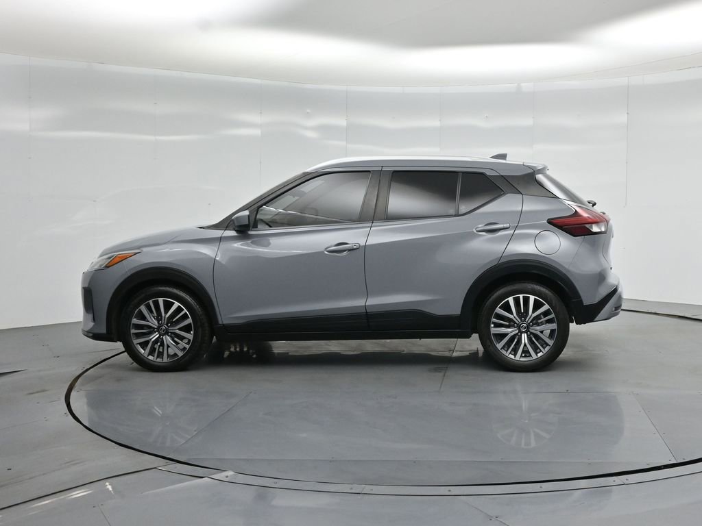 Used 2021 Nissan Kicks SV image 28