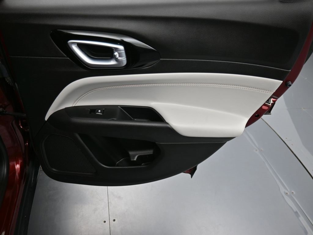 Certified 2022 Jeep Compass Limited image 17