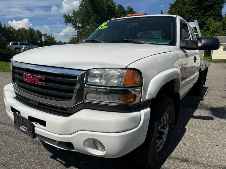 Used 2006 GMC Sierra 2500 SLE w/ Heavy-Duty Power Package AWD/4WD image 2