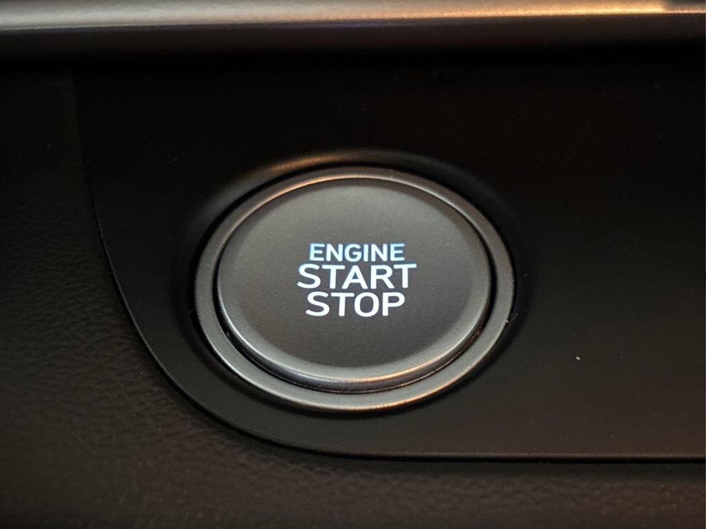 Used 2023 Hyundai Elantra SEL w/ Convenience Package image 28