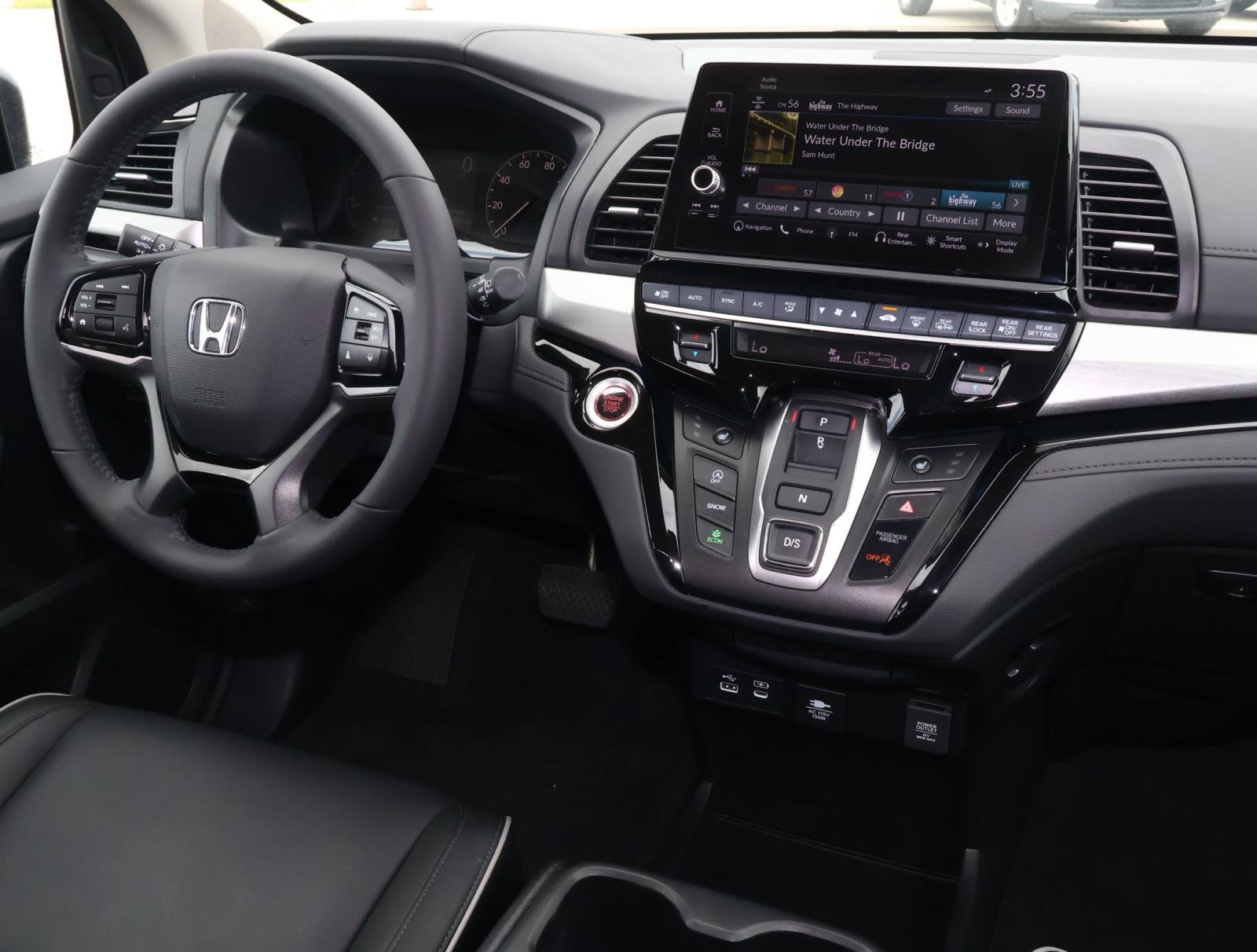 Used 2026 Honda Odyssey Touring image 10