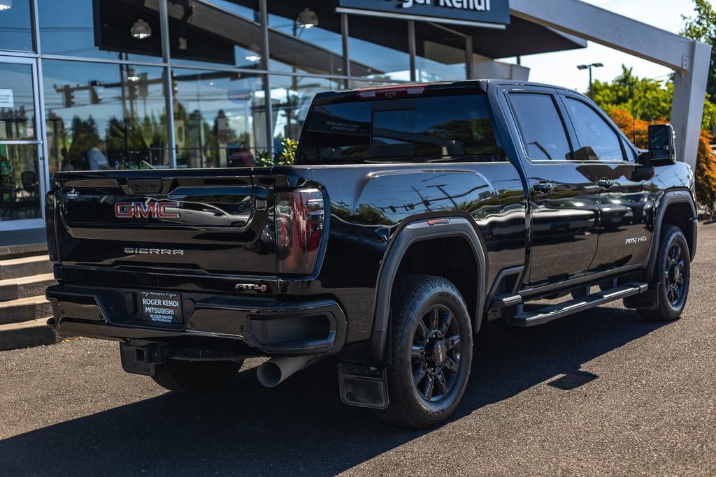 Used 2025 GMC Sierra 3500 AT4 w/ Technology Package AWD/4WD image 7