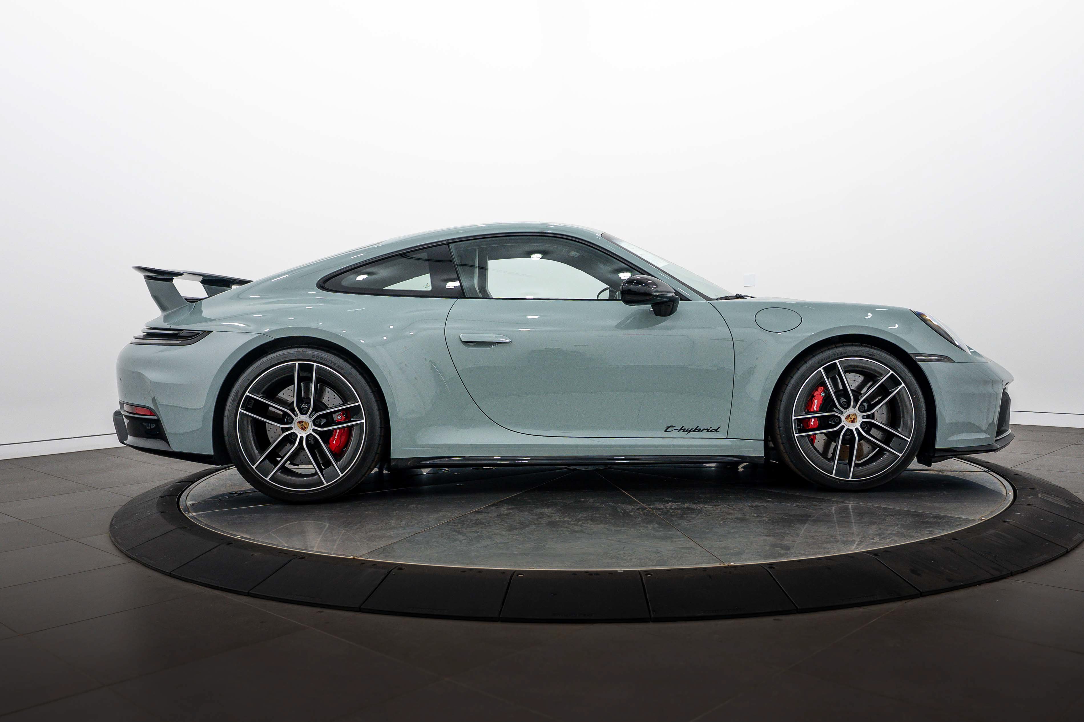 Certified 2026 Porsche 911 Carrera GTS RWD image 8