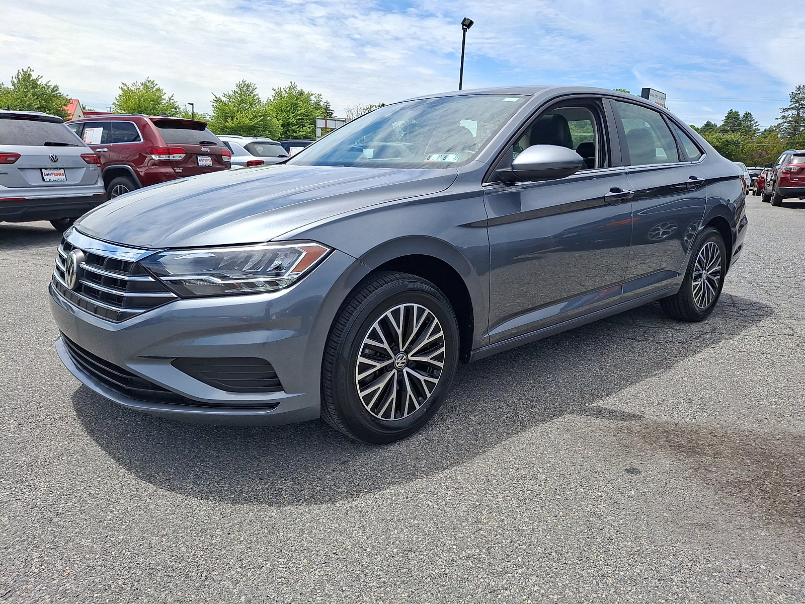 Used 2021 Volkswagen Jetta SE FWD image 3