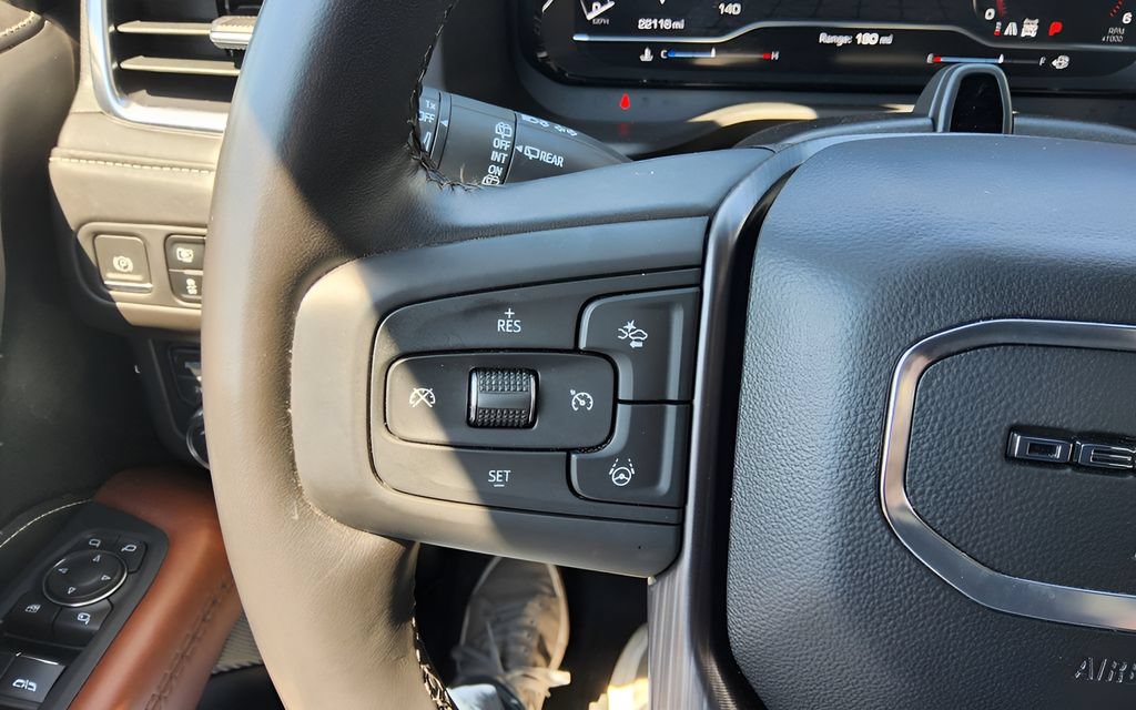 Used 2024 GMC Yukon Denali Ultimate AWD/4WD image 21