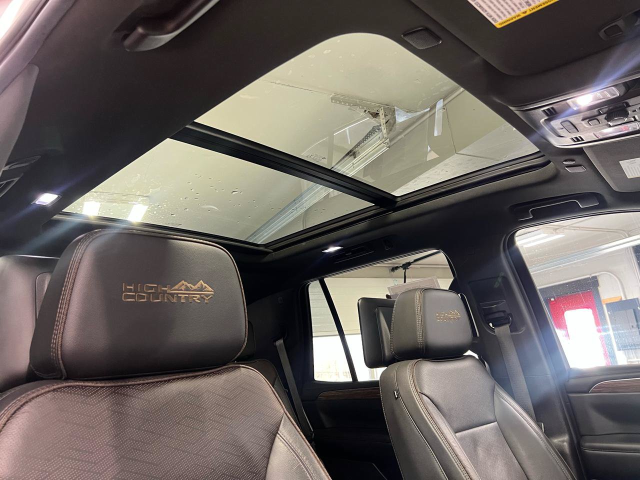 Used 2021 Chevrolet Tahoe High Country AWD/4WD image 14