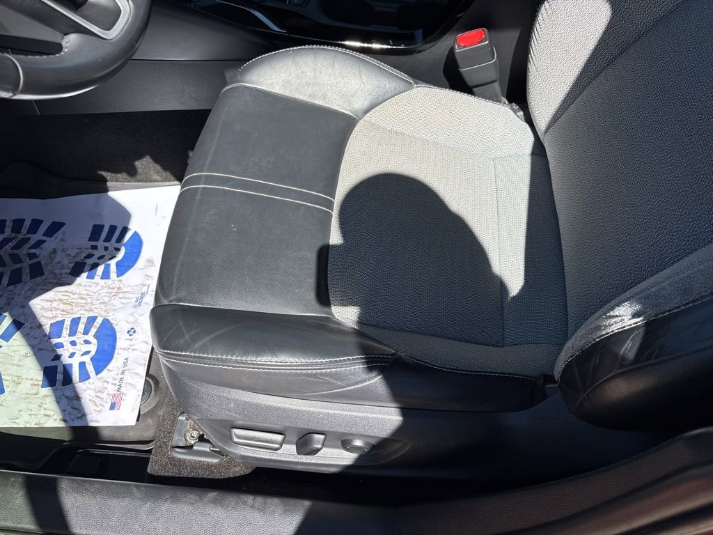 Used 2019 Toyota Corolla XSE FWD image 14