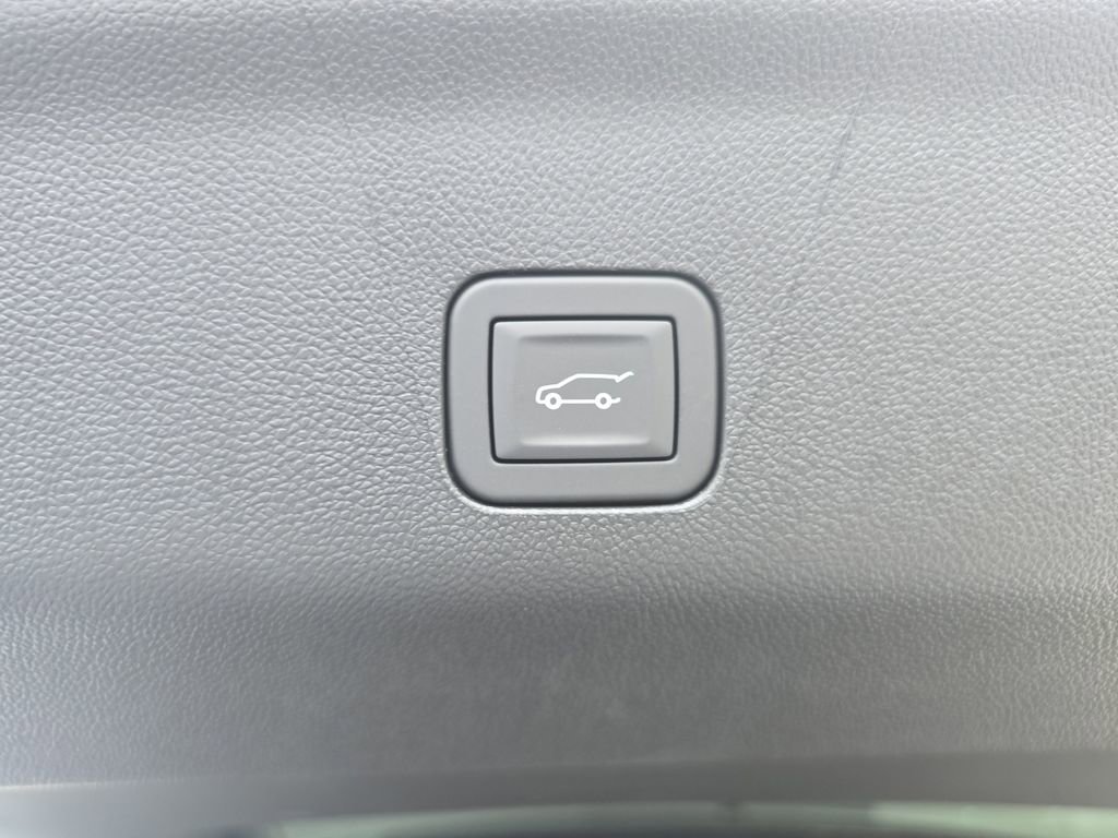 New 2026 Chevrolet Tahoe Premier image 13