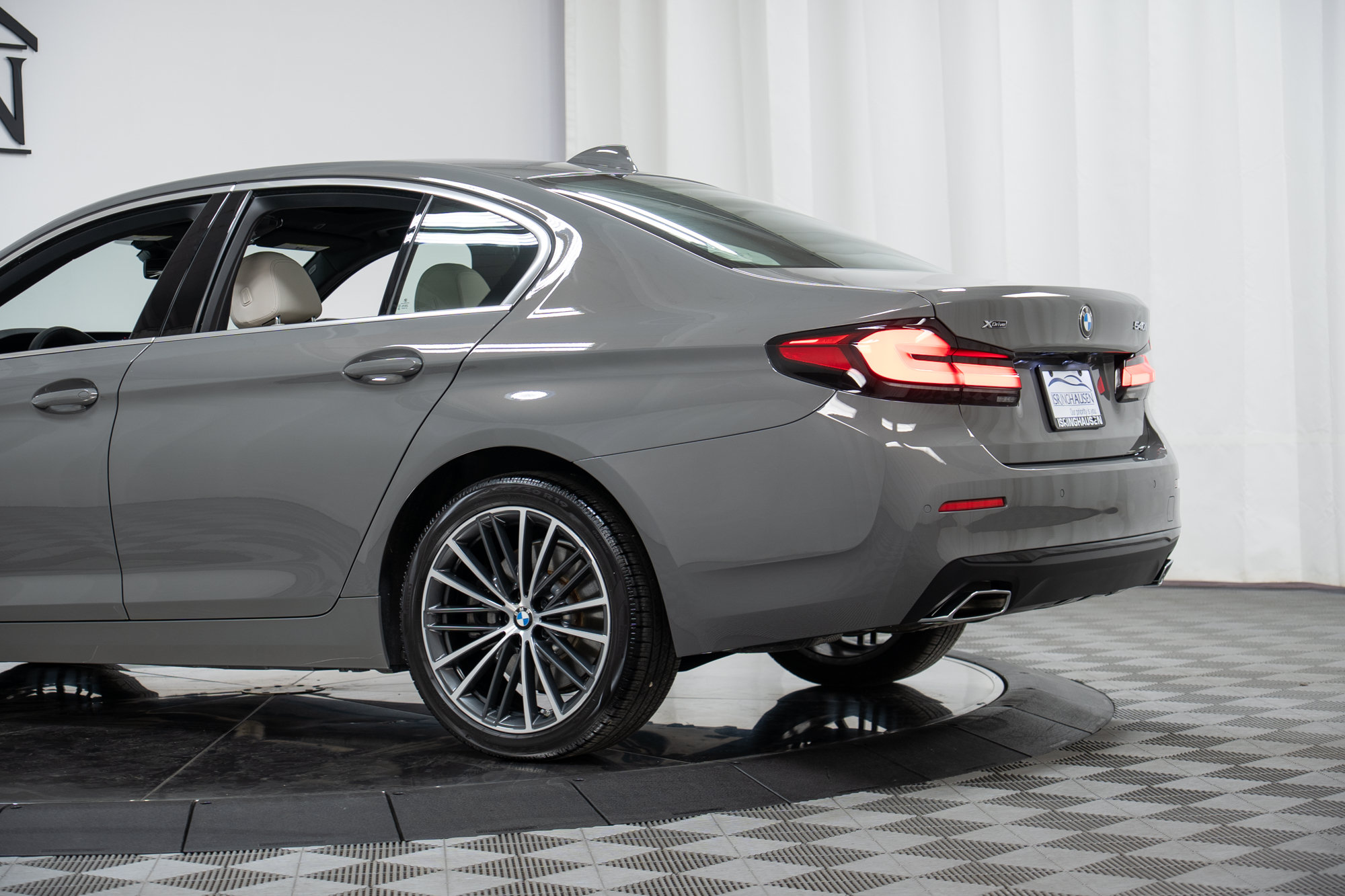 Used 2022 BMW 540i xDrive w/ Premium Package AWD/4WD image 29