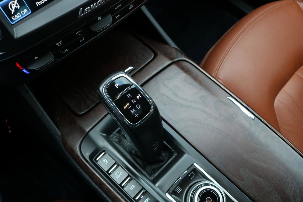 Used 2020 Maserati Levante image 40