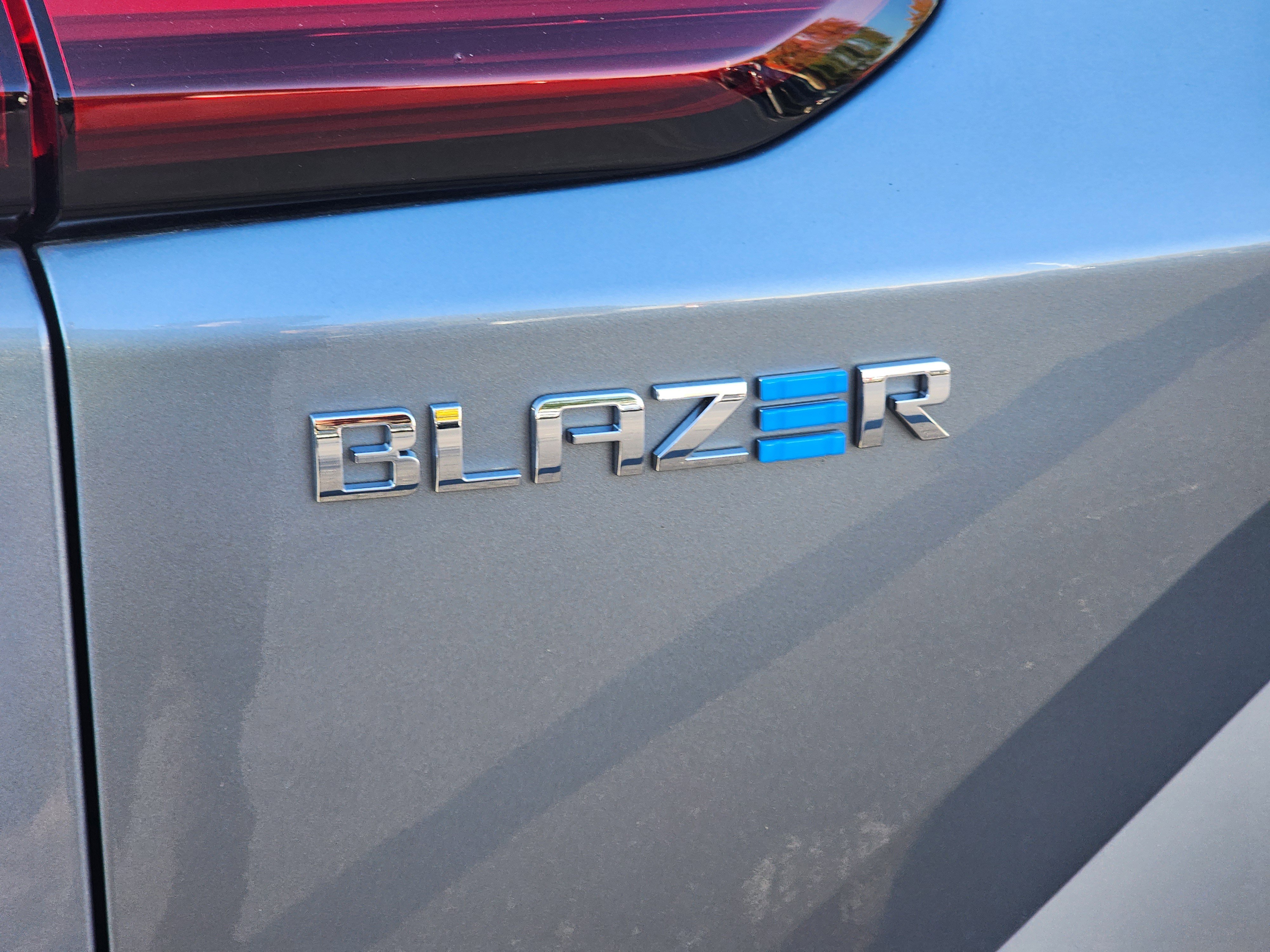 New 2026 Chevrolet Blazer EV LT image 10