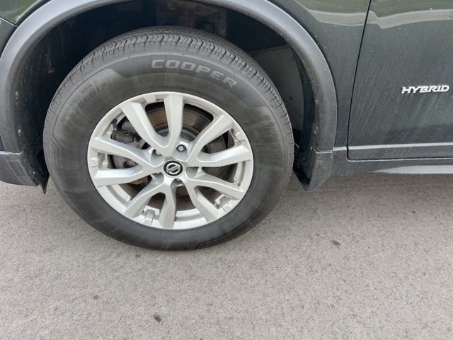 Used 2018 Nissan Rogue SV image 9