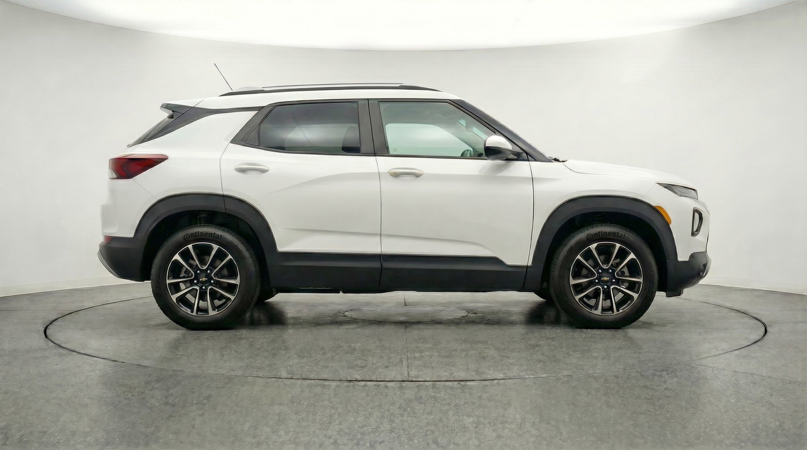 Used 2025 Chevrolet TrailBlazer LT FWD image 11
