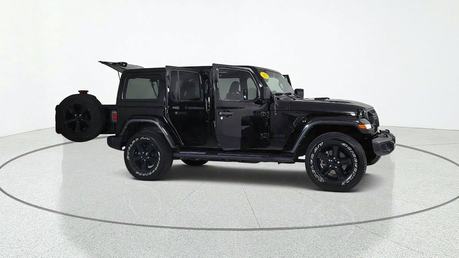 Used 2021 Jeep Wrangler Unlimited Sahara AWD/4WD image 15