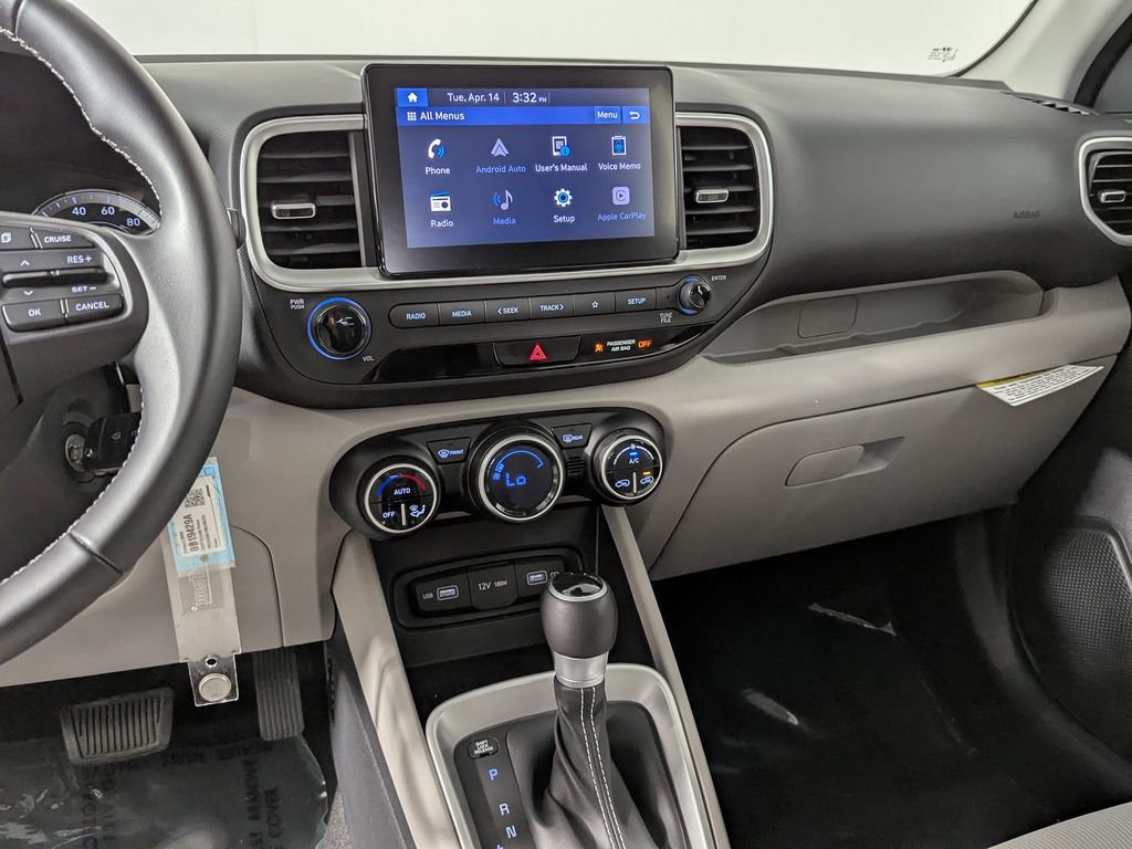 Used 2022 Hyundai Venue SEL w/ Cargo Package FWD image 9