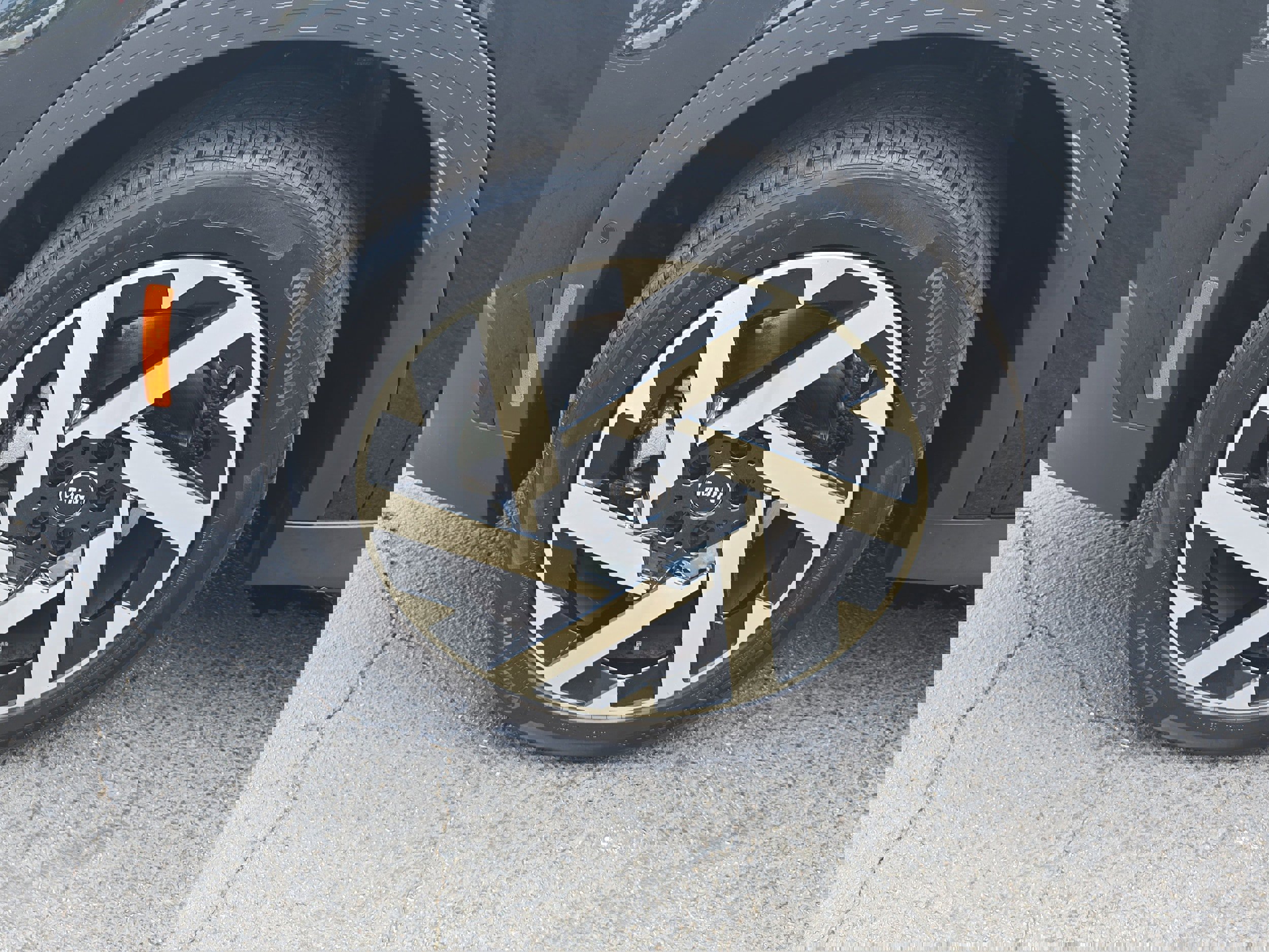 Used 2025 MINI Cooper Countryman S w/ Comfort Package Max image 8