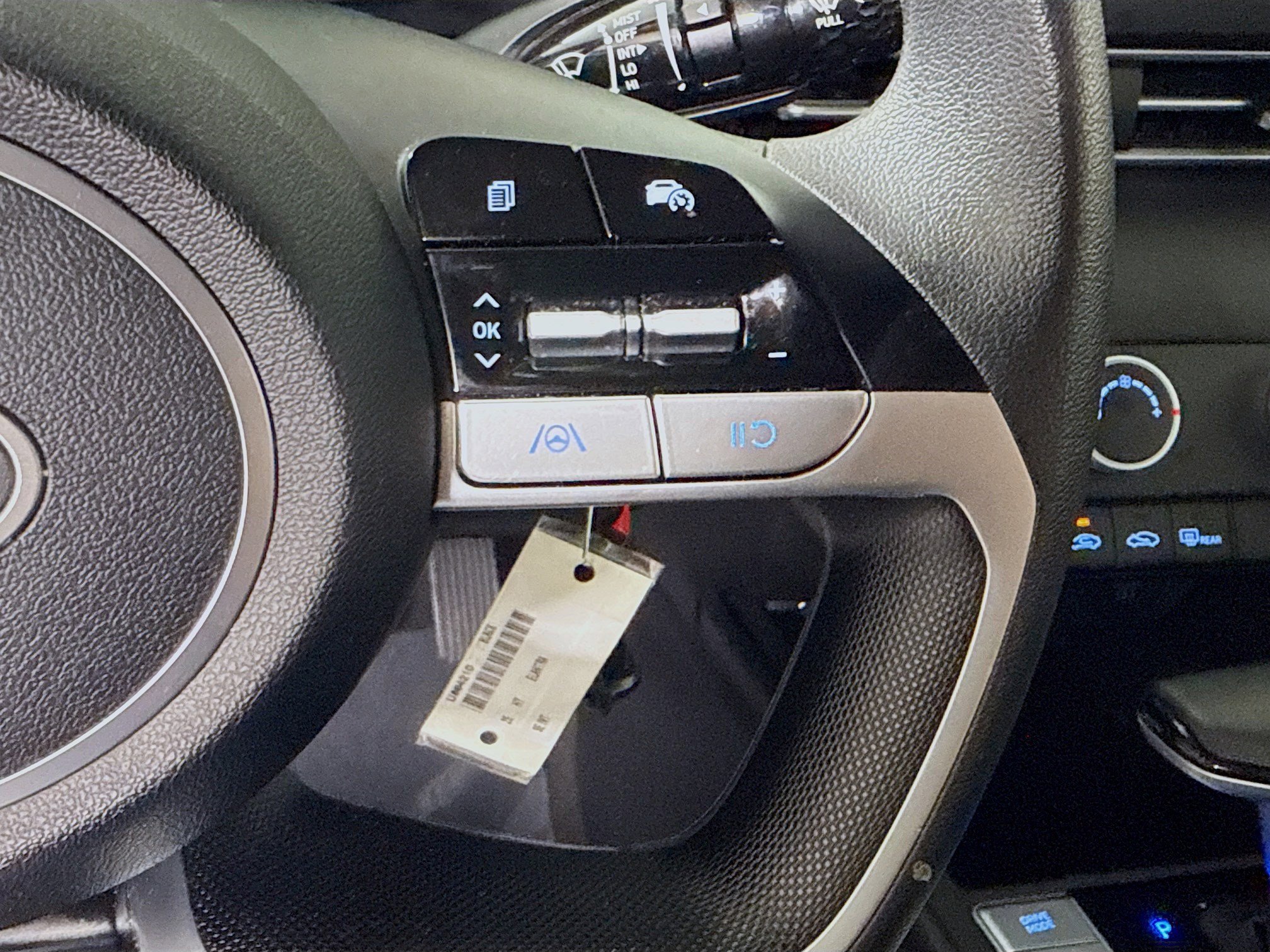 Used 2025 Hyundai Elantra SE image 15