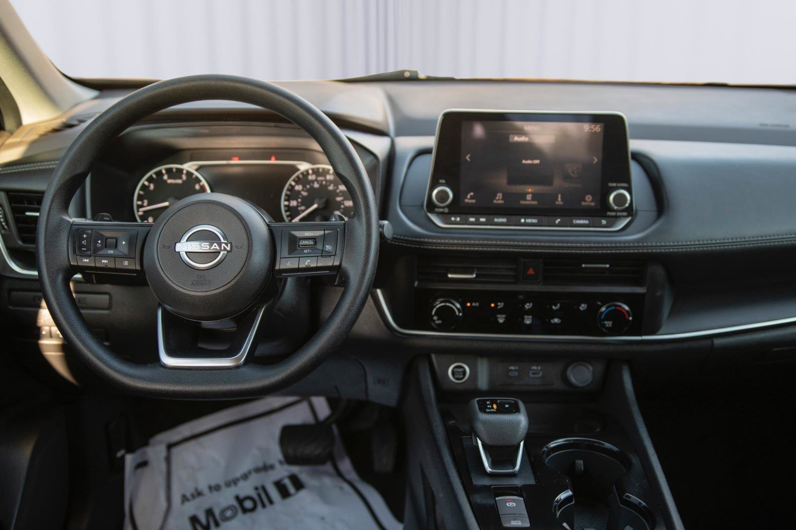Used 2023 Nissan Rogue S image 3