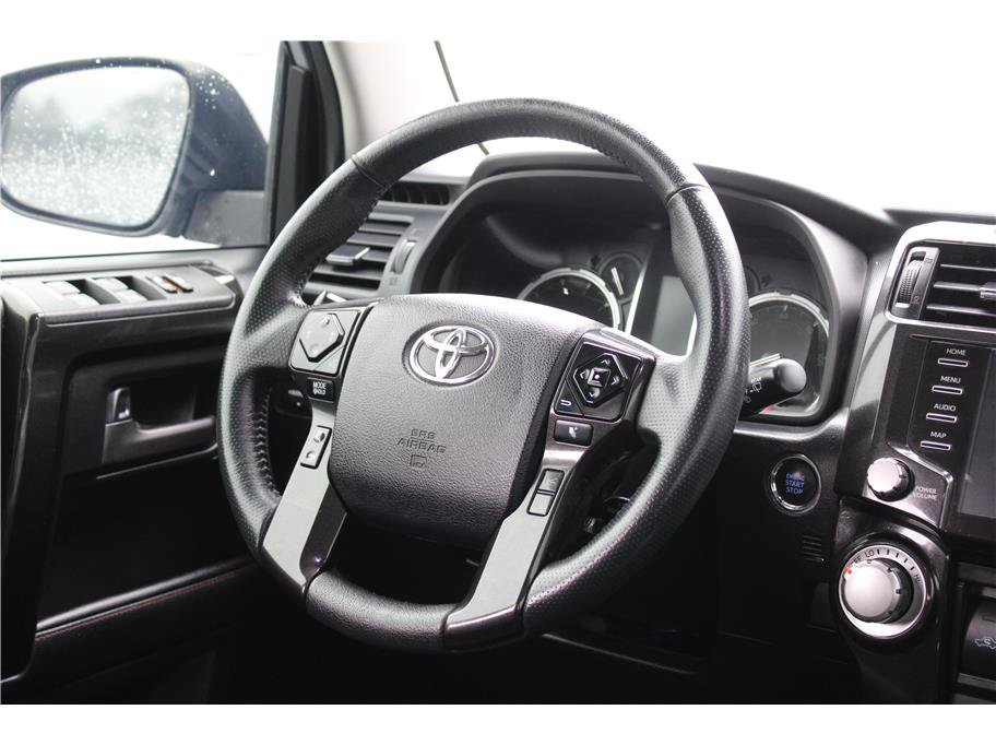 Used 2020 Toyota 4Runner TRD Off-Road Premium w/ Moonroof Package AWD/4WD image 17