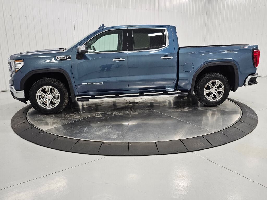 Used 2024 GMC Sierra 1500 SLT w/ X31 Off-Road Package AWD/4WD image 2