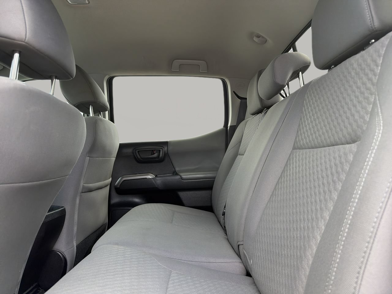 Used 2023 Toyota Tacoma SR5 w/ Technology Package AWD/4WD image 16