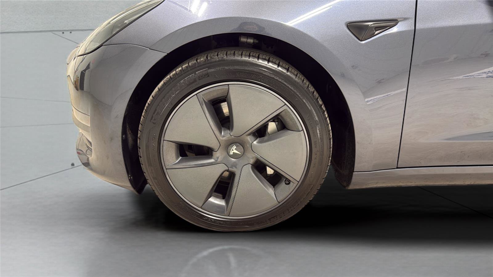 Used 2023 Tesla Model 3 Standard Range image 26