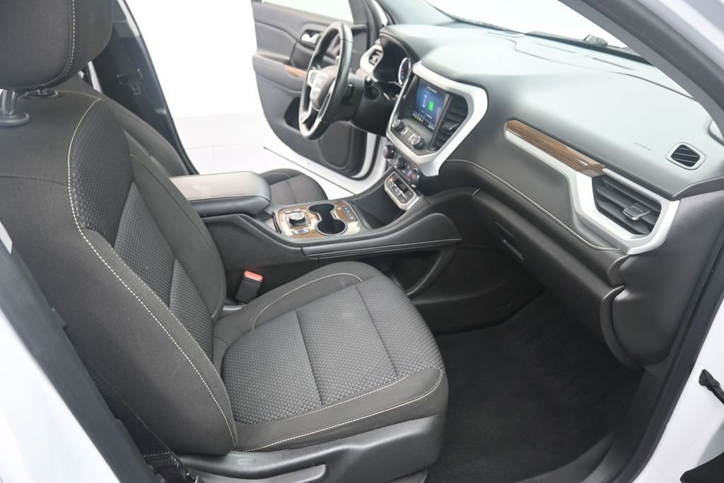 Used 2023 GMC Acadia SLE w/ Driver Convenience Package FWD image 25