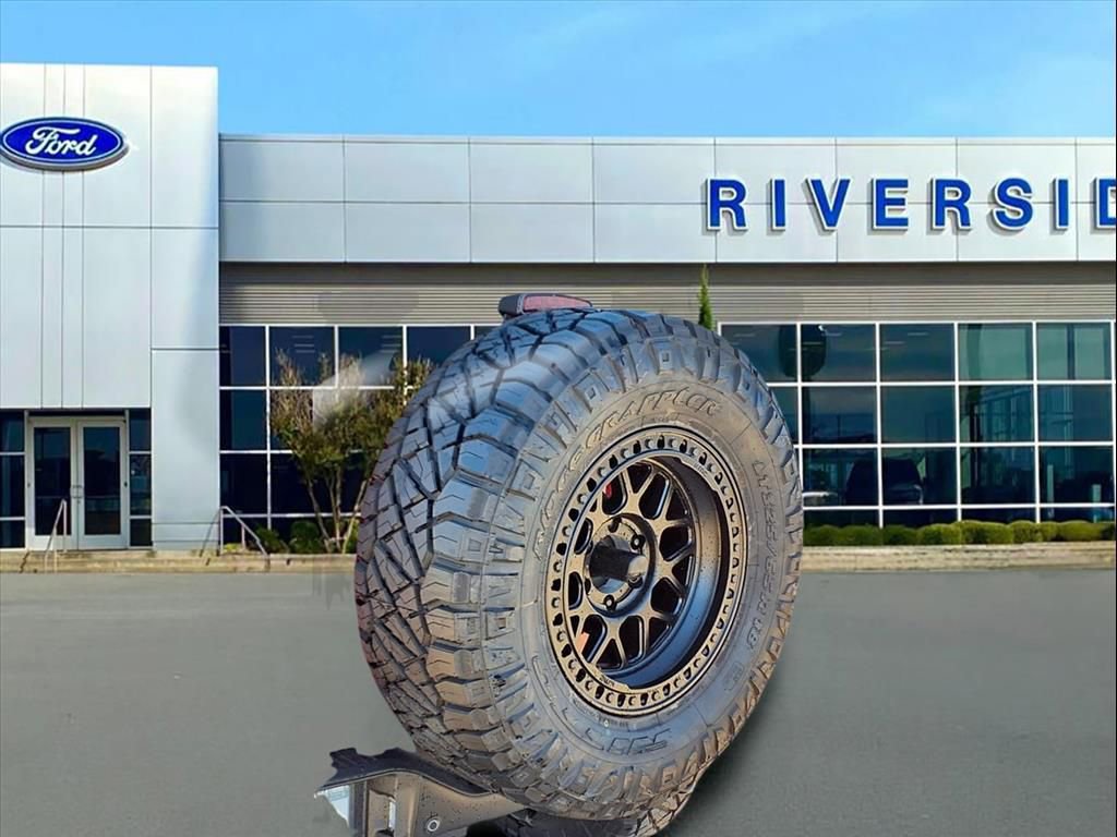 New 2025 Ford Bronco Badlands image 35