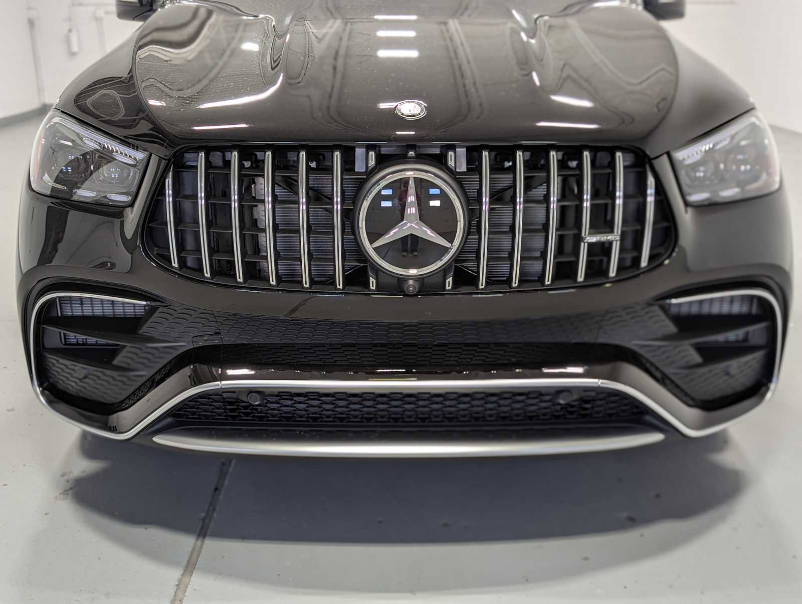 New 2026 Mercedes-Benz GLE 63 AMG S image 2