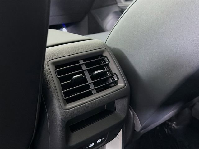 New 2026 Volkswagen Tiguan SE image 25