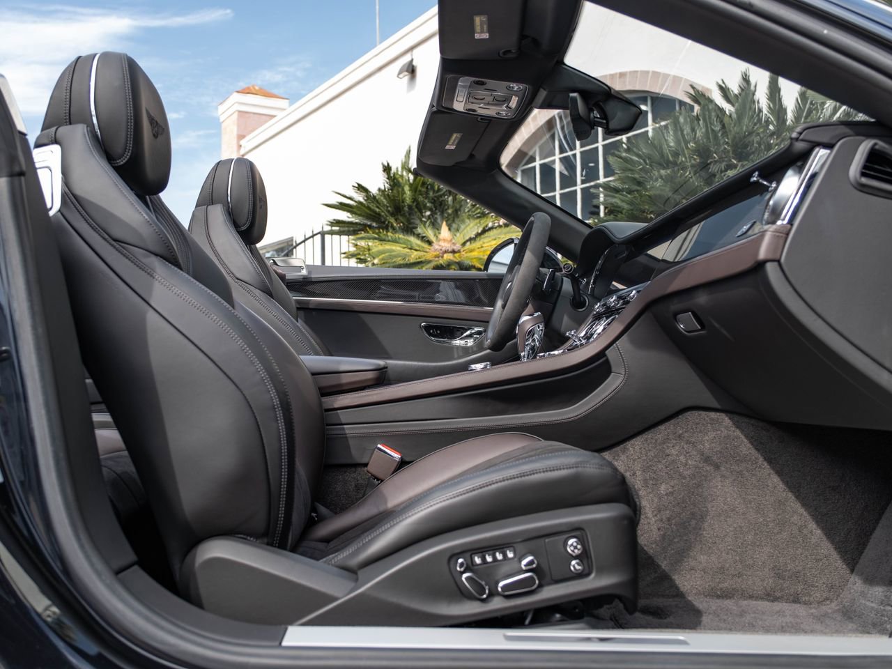 Used 2024 Bentley Continental GT S image 2